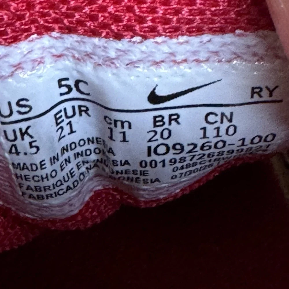 Size 5c - Toddler's Nike Vomero 5 SE Sail/University Red (IO9260 100)